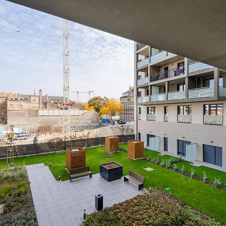 Westside River Apartment Budapest Exteriör bild