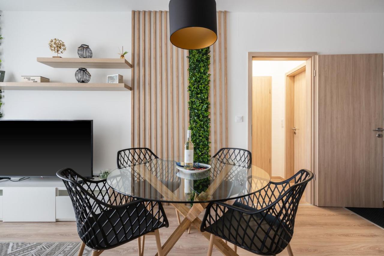 Westside River Apartment Budapest Exteriör bild