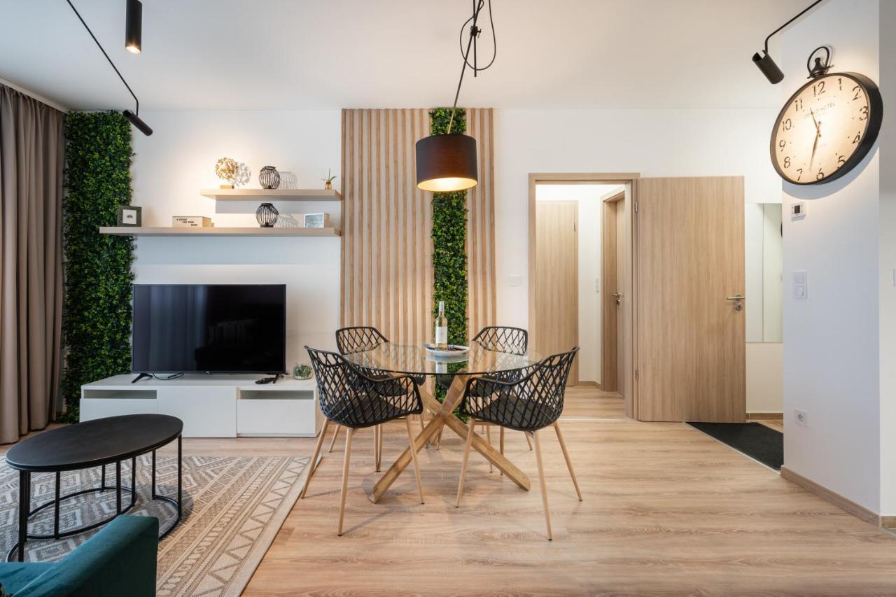 Westside River Apartment Budapest Exteriör bild