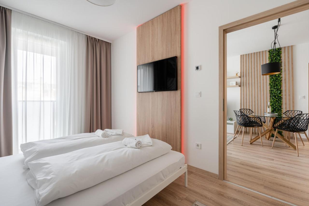 Westside River Apartment Budapest Exteriör bild