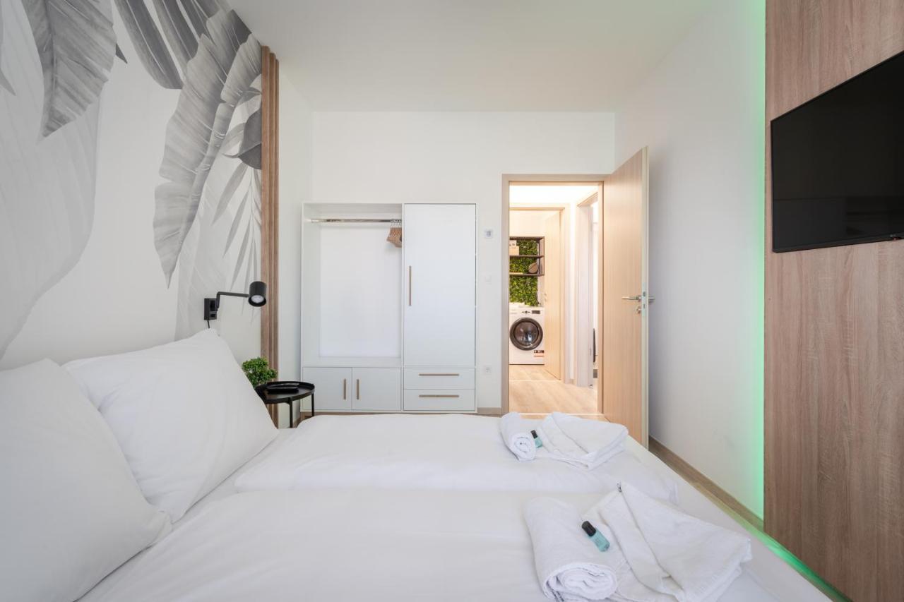 Westside River Apartment Budapest Exteriör bild