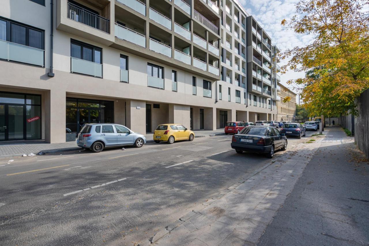 Westside River Apartment Budapest Exteriör bild